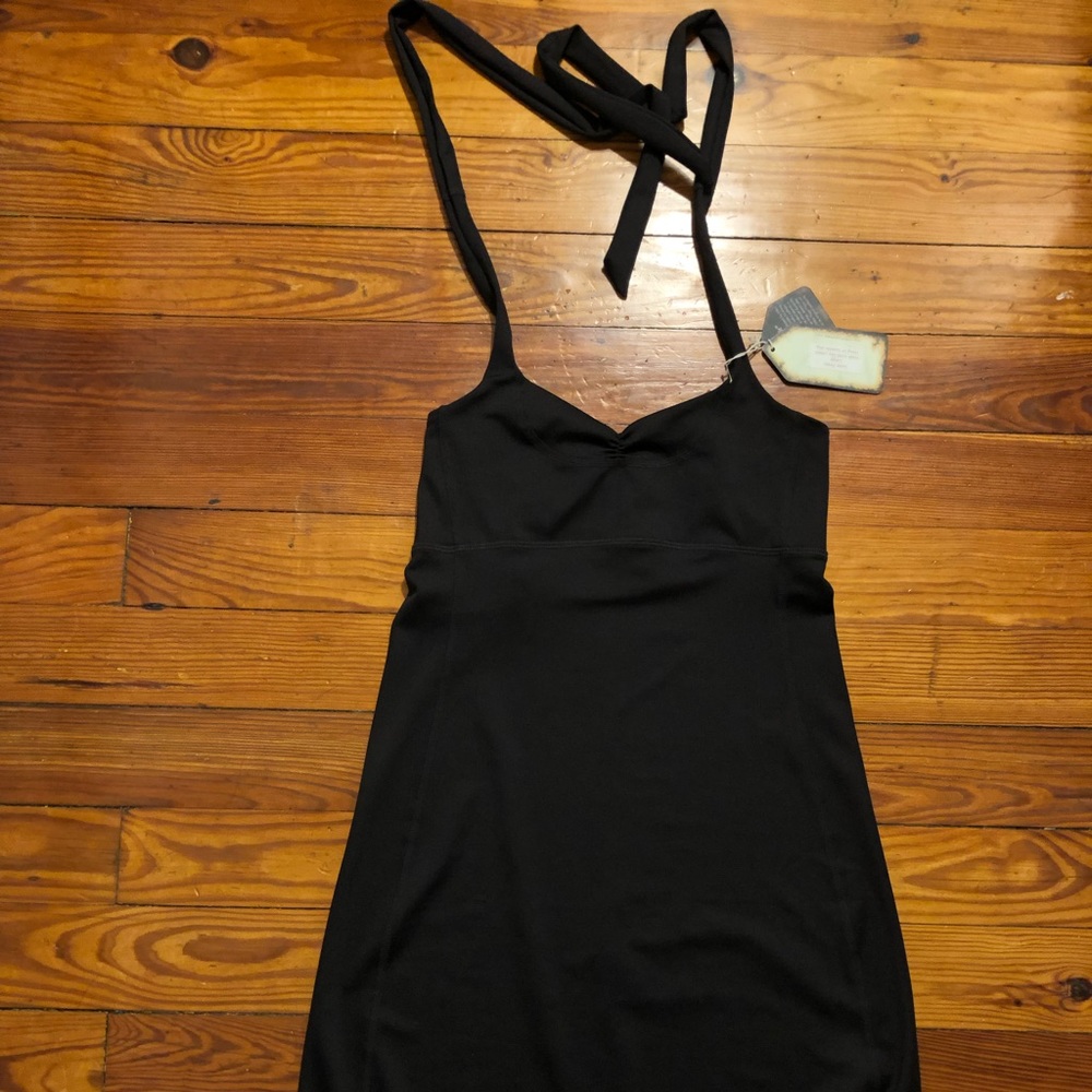 Mika black yoga top